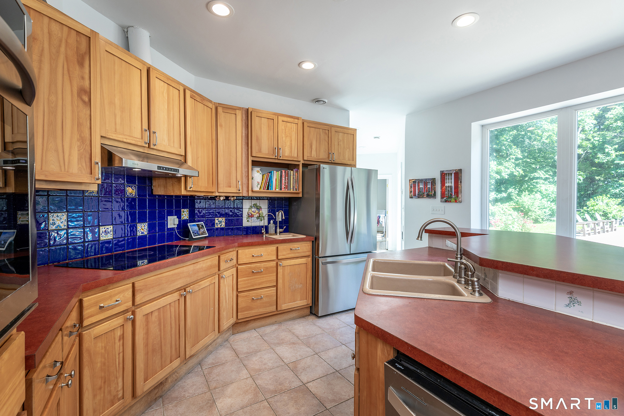 28 Drewbarrie Lane Easton CT 06612
