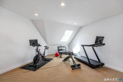 28 Drewbarrie Lane Easton CT 06612