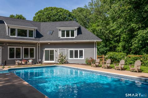 28 Drewbarrie Lane Easton CT 06612