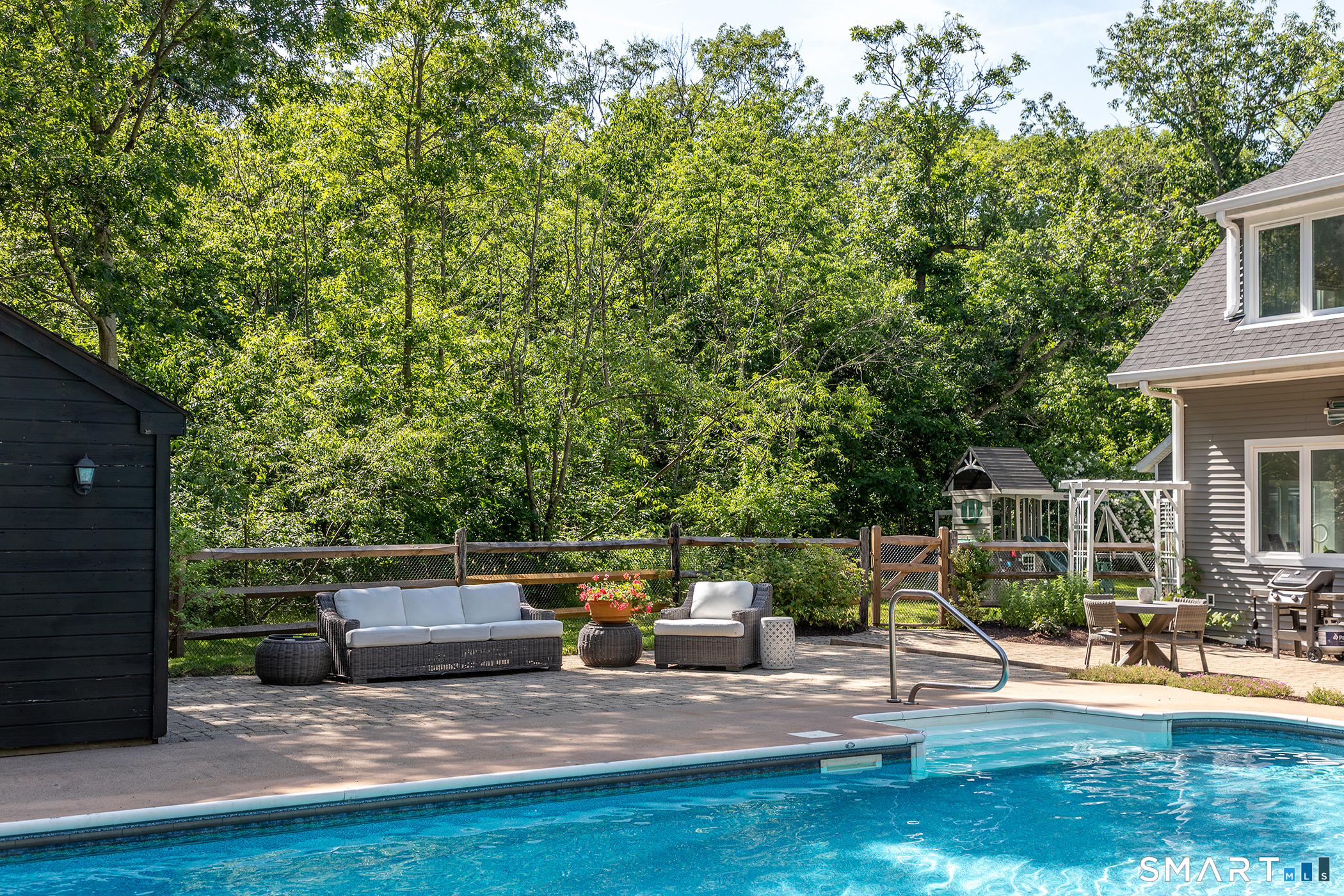 28 Drewbarrie Lane Easton CT 06612