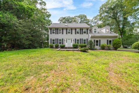 10 Bernlou Drive Danbury CT 06811