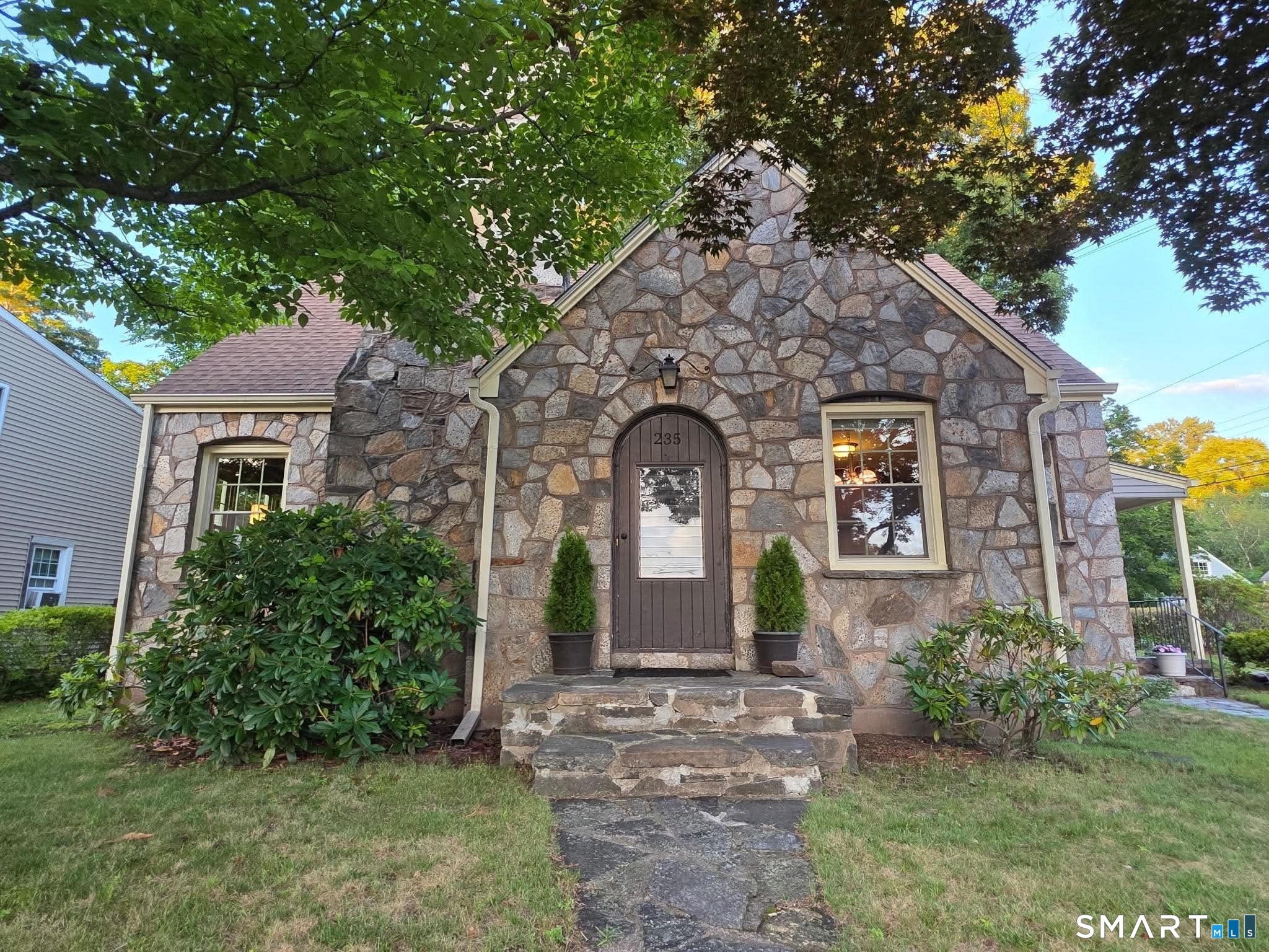 235 Summit Street Manchester CT 06042