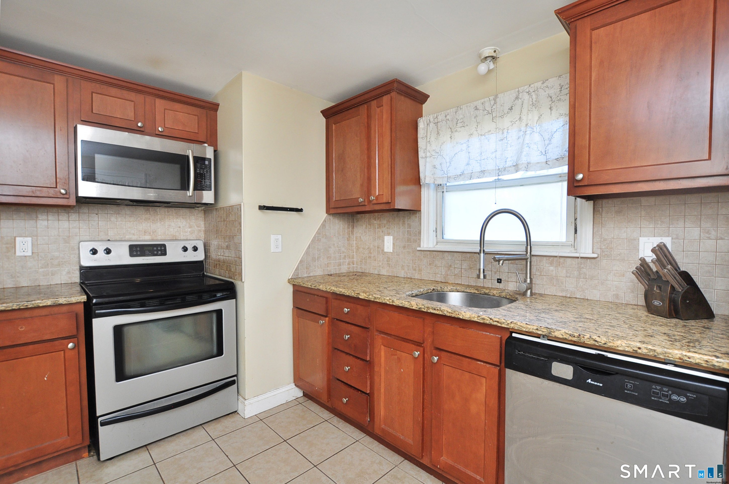 103 West Center Street Manchester CT 06040