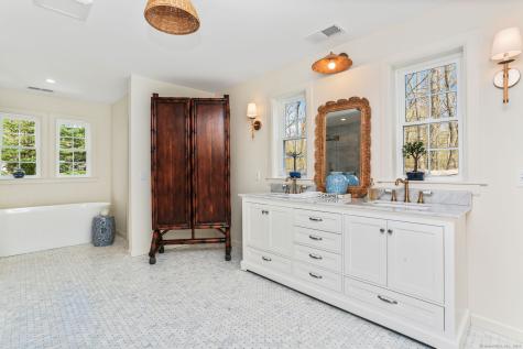 112 Camp Avenue Darien CT 06820