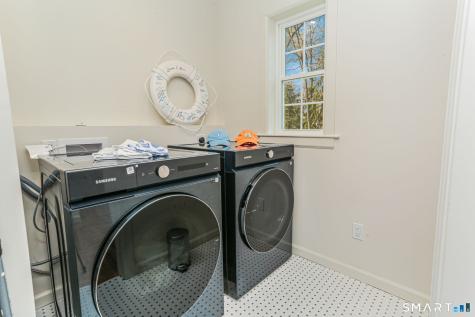 112 Camp Avenue Darien CT 06820