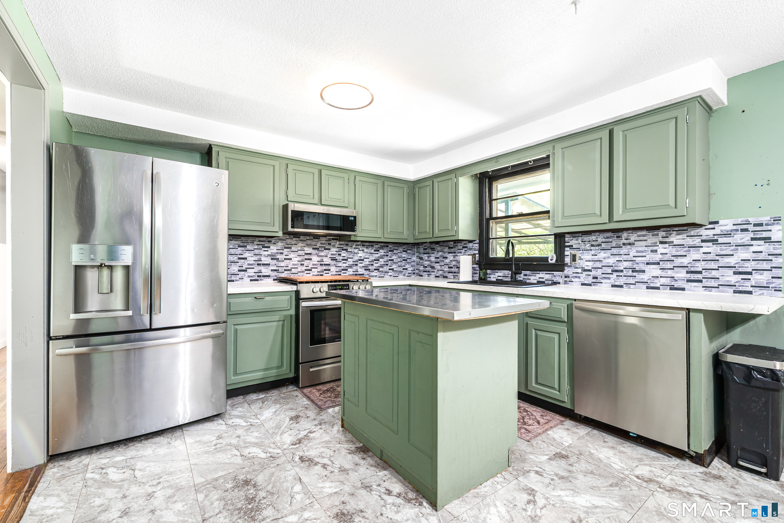 196 Humiston Circle Thomaston CT 06787