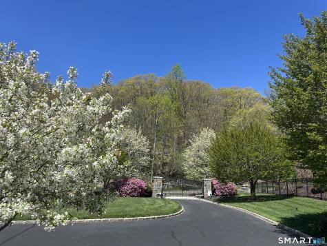 22 Nature Lane Shelton CT 06484