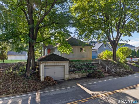 35 Oswegatchie Road Waterford CT 06385