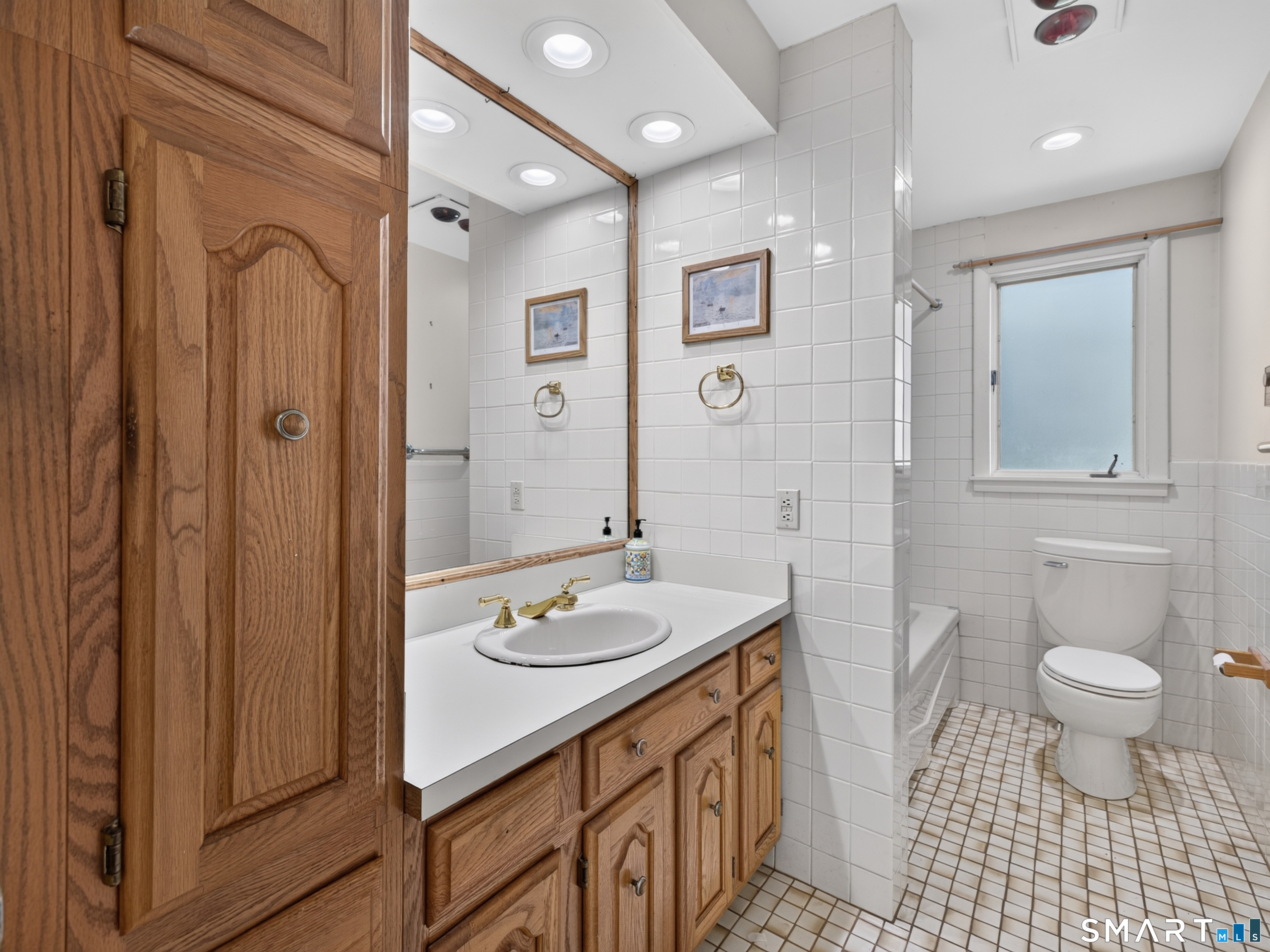 35 Oswegatchie Road Waterford CT 06385