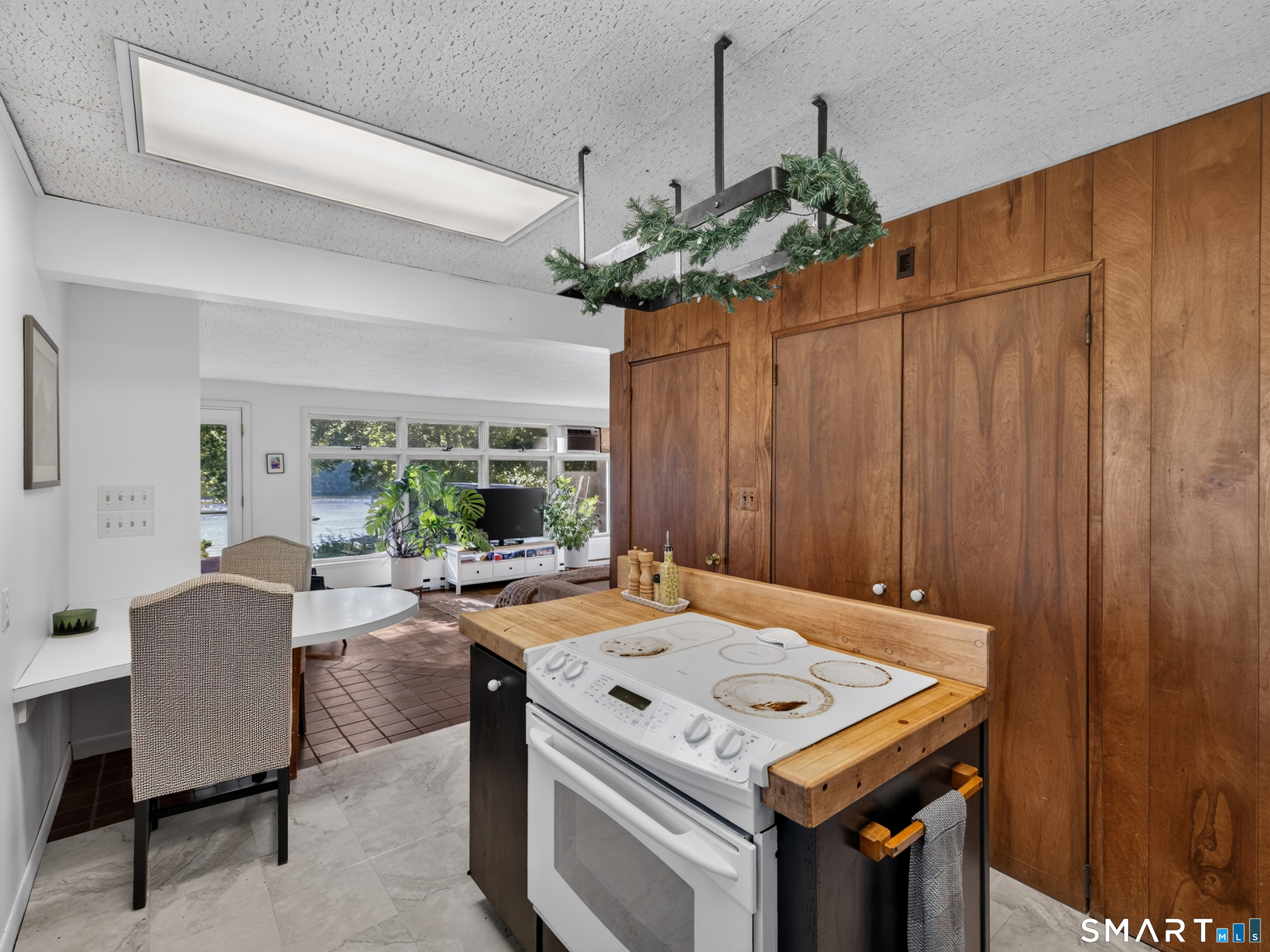 35 Oswegatchie Road Waterford CT 06385