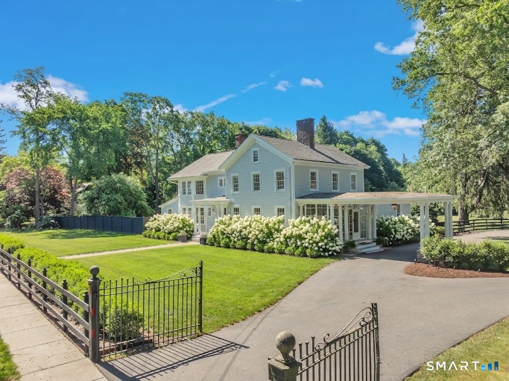 88 Main Street Essex CT 06426