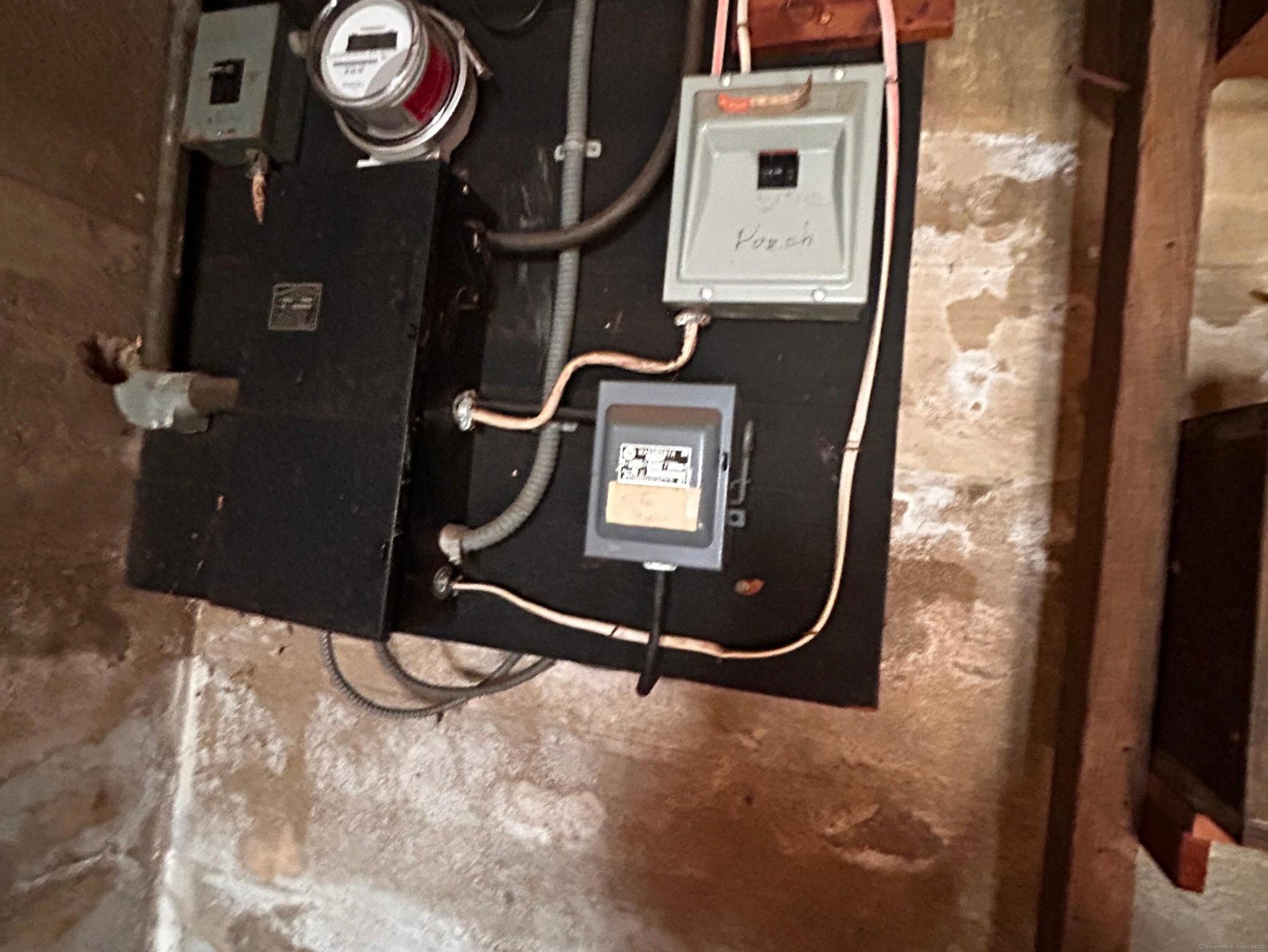 985 Storrs Road Mansfield CT 06268