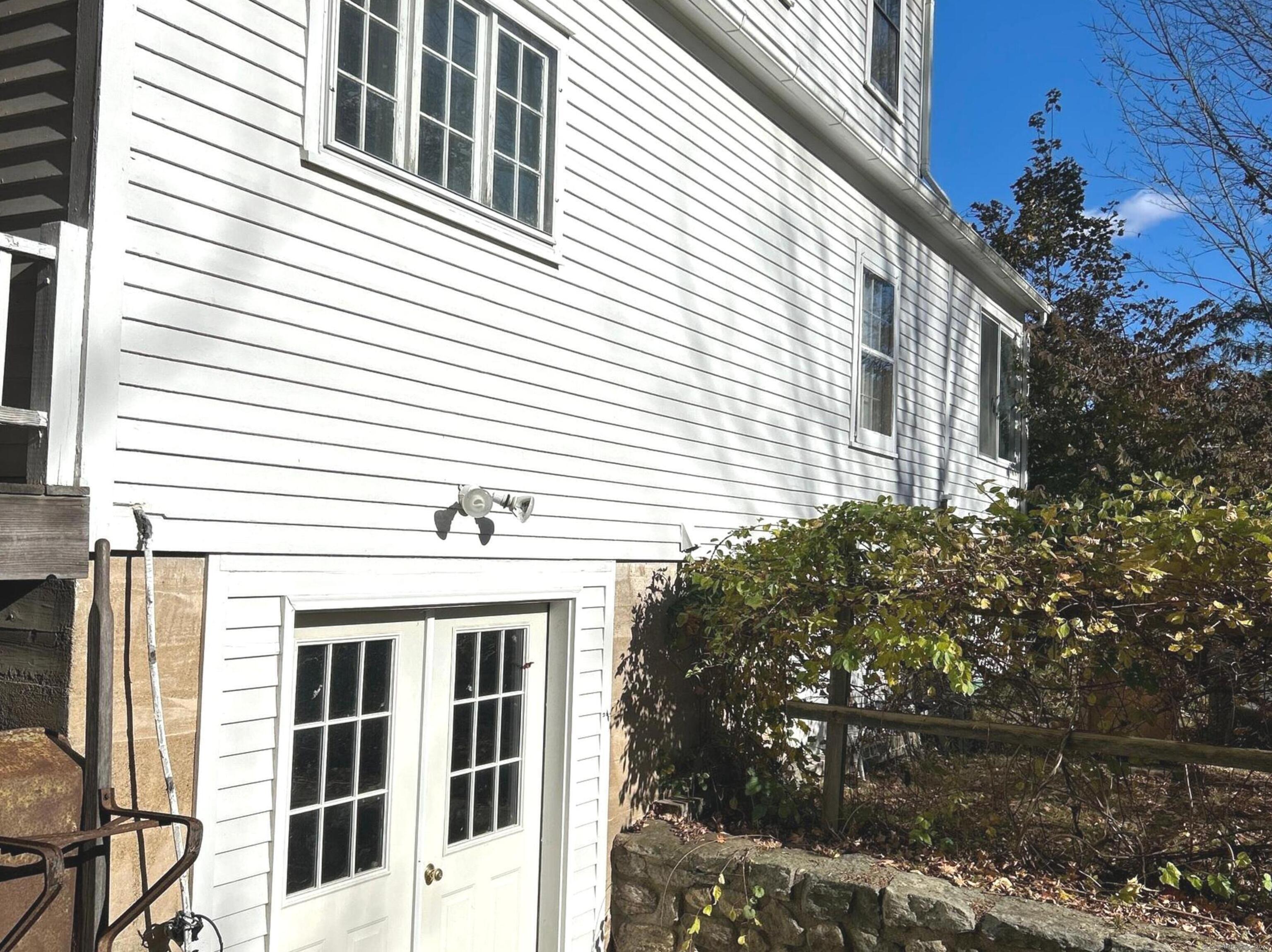 985 Storrs Road Mansfield CT 06268