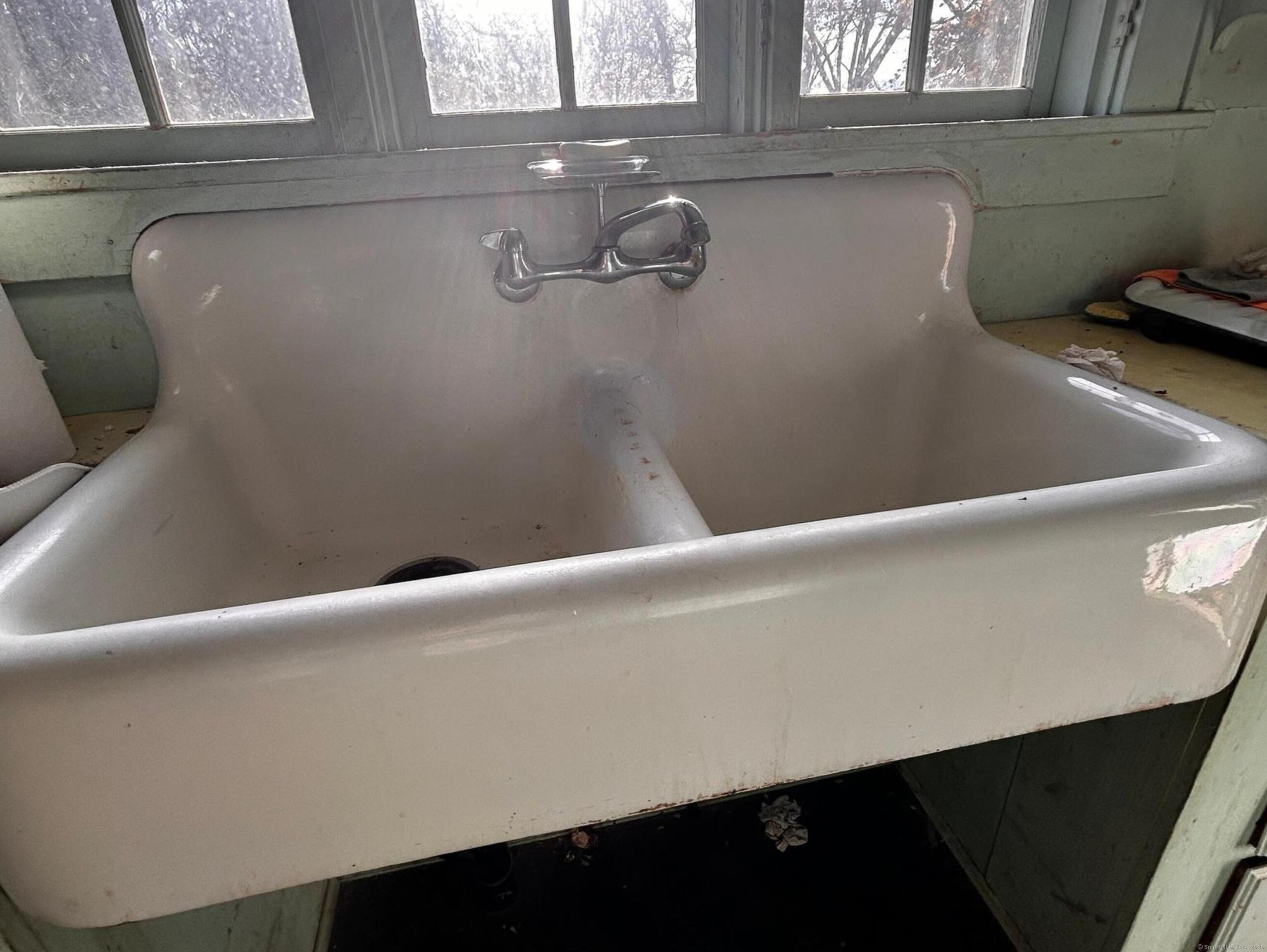 985 Storrs Road Mansfield CT 06268