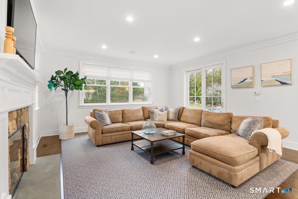 19 Thomasina Lane Darien CT 06820