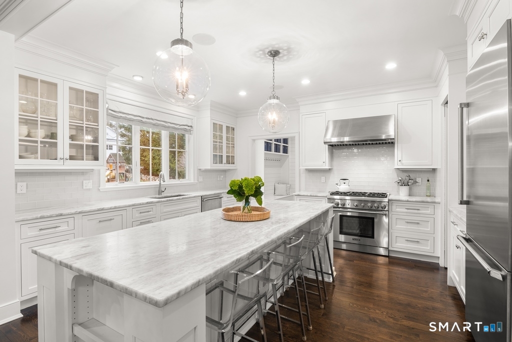 19 Thomasina Lane Darien CT 06820