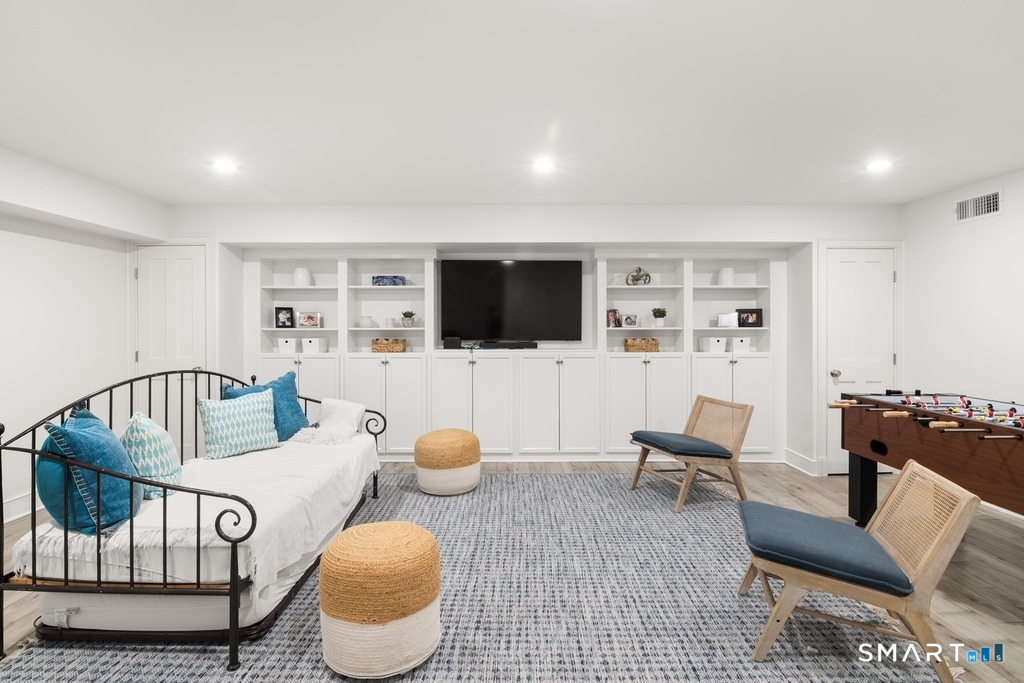 19 Thomasina Lane Darien CT 06820