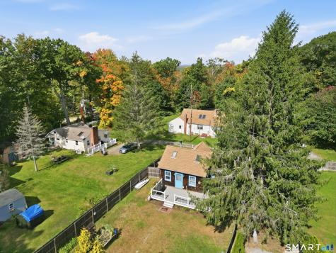 16 Pond Road New Hartford CT 06057