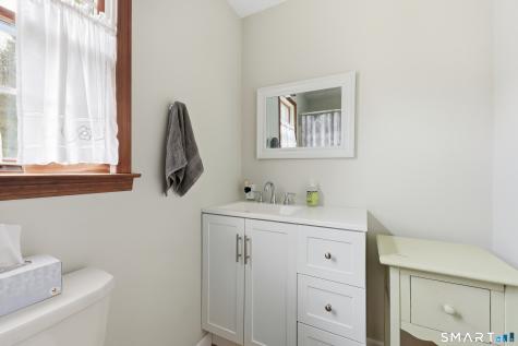 16 Pond Road New Hartford CT 06057