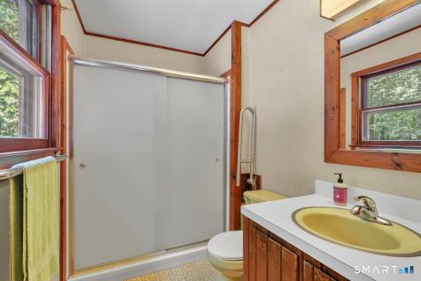 33 Quiet Woods Road East Hampton CT 06424