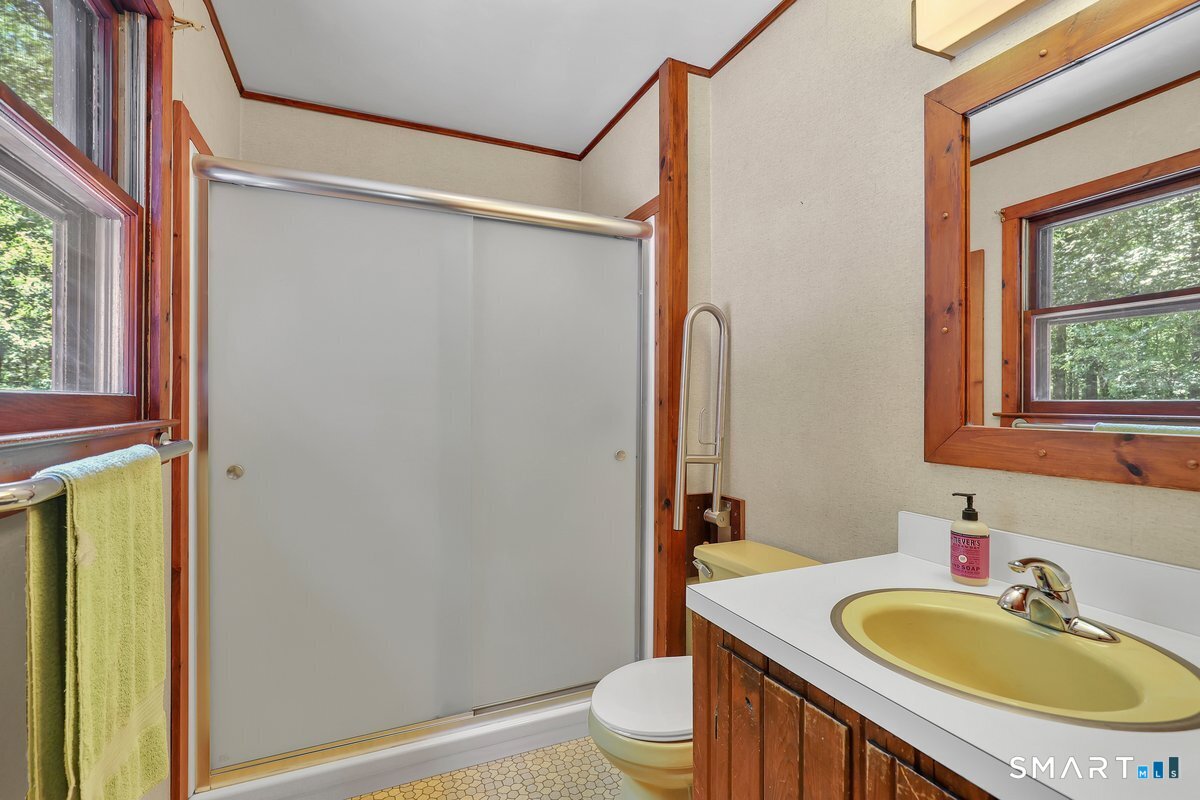 33 Quiet Woods Road East Hampton CT 06424