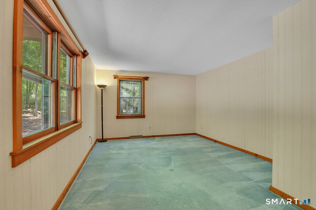 33 Quiet Woods Road East Hampton CT 06424
