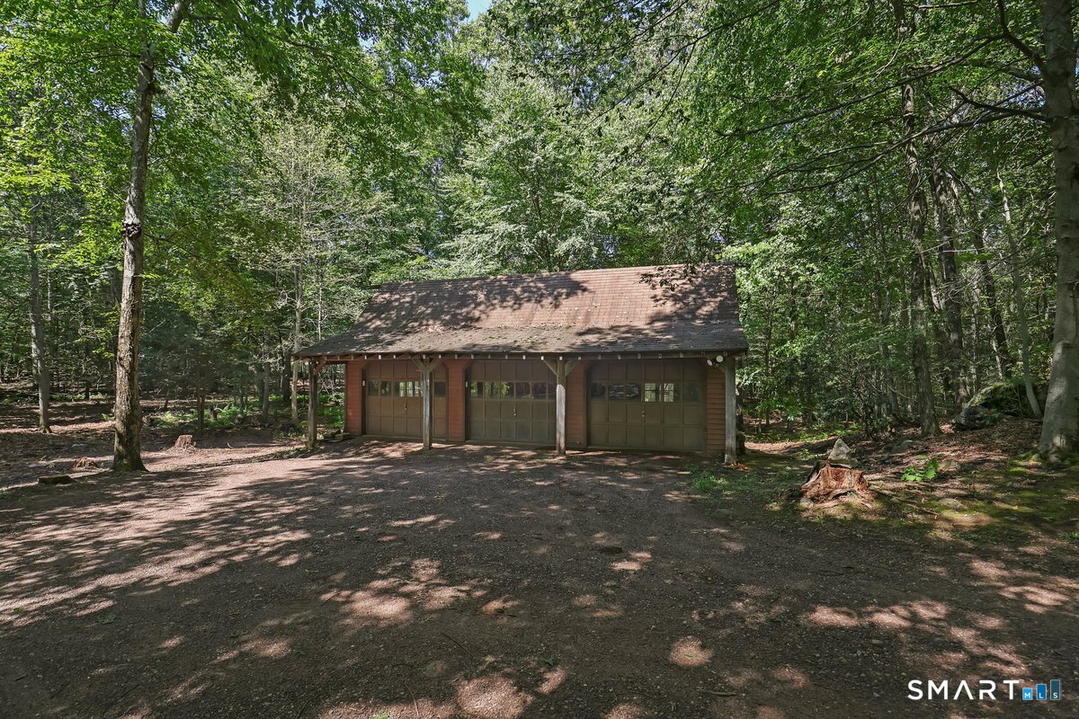 33 Quiet Woods Road East Hampton CT 06424