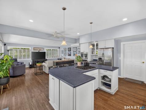415 Pequot Avenue New London CT 06320