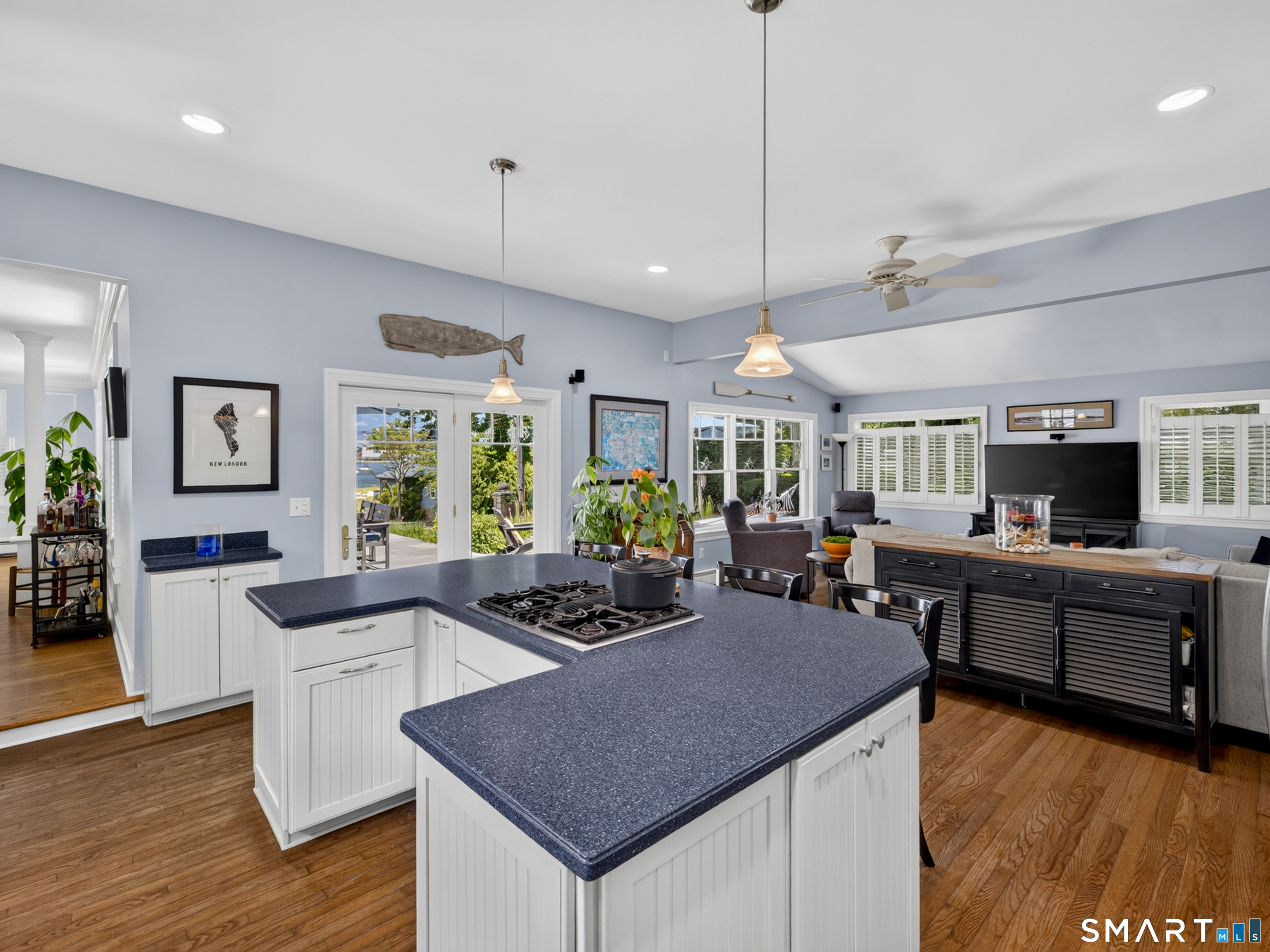 415 Pequot Avenue New London CT 06320