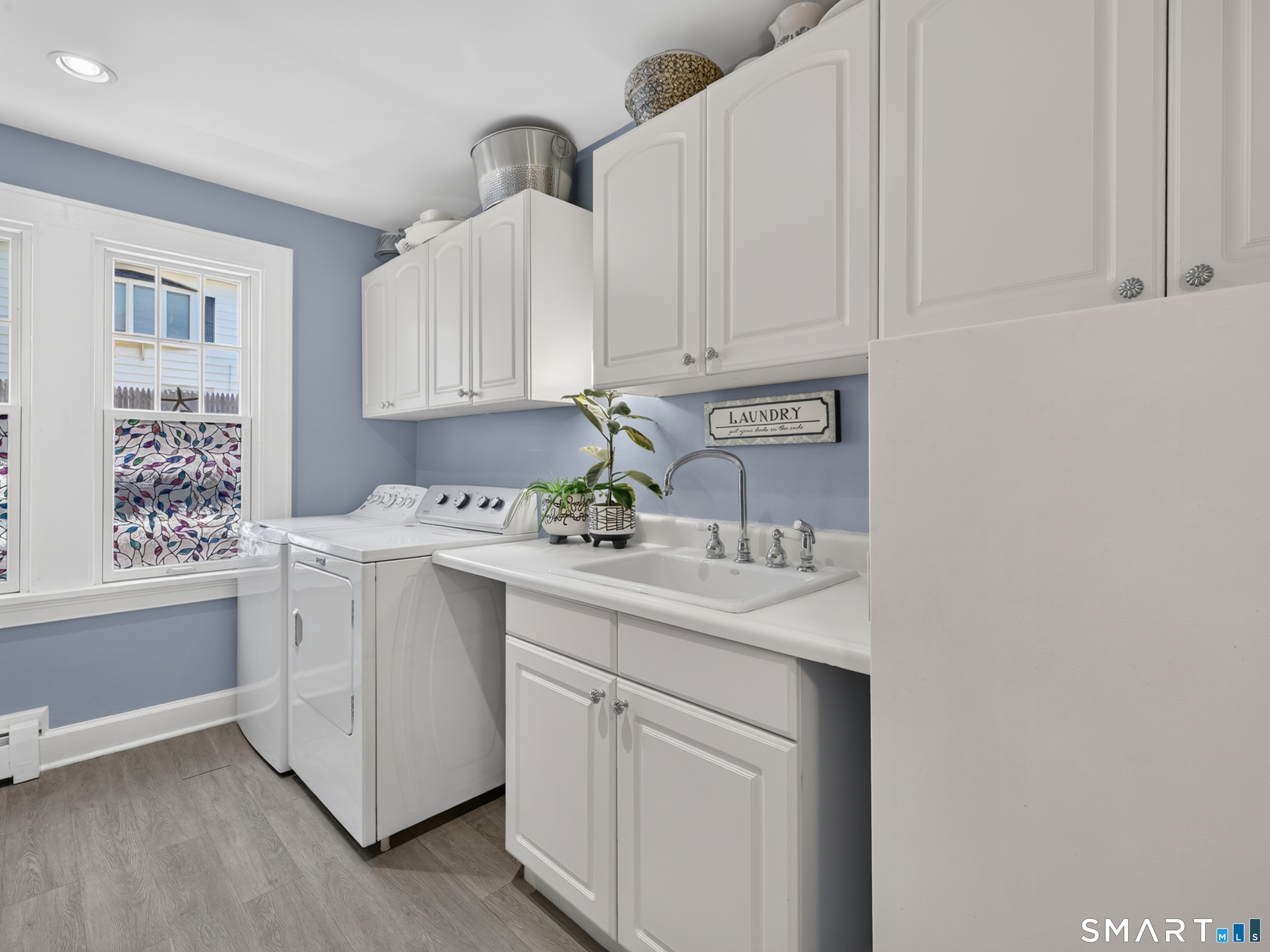 415 Pequot Avenue New London CT 06320