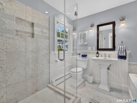 415 Pequot Avenue New London CT 06320