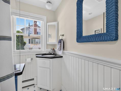 415 Pequot Avenue New London CT 06320