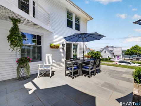 415 Pequot Avenue New London CT 06320
