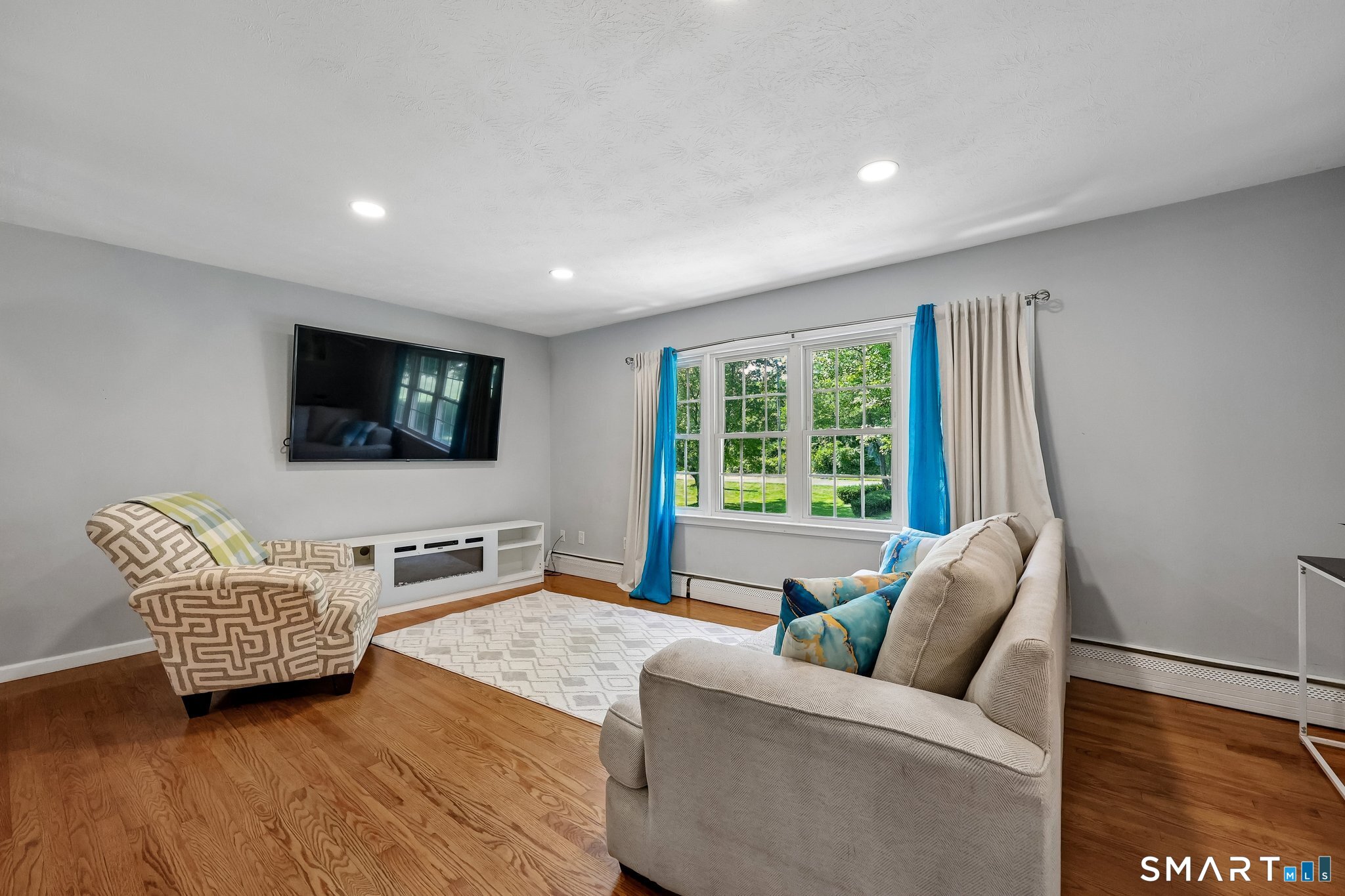 660 East South Street Suffield CT 06078