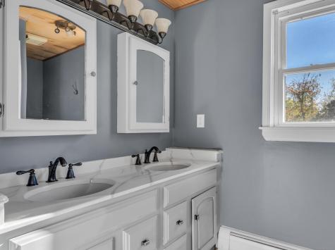 84 Oxbow Lane North Branford CT 06472