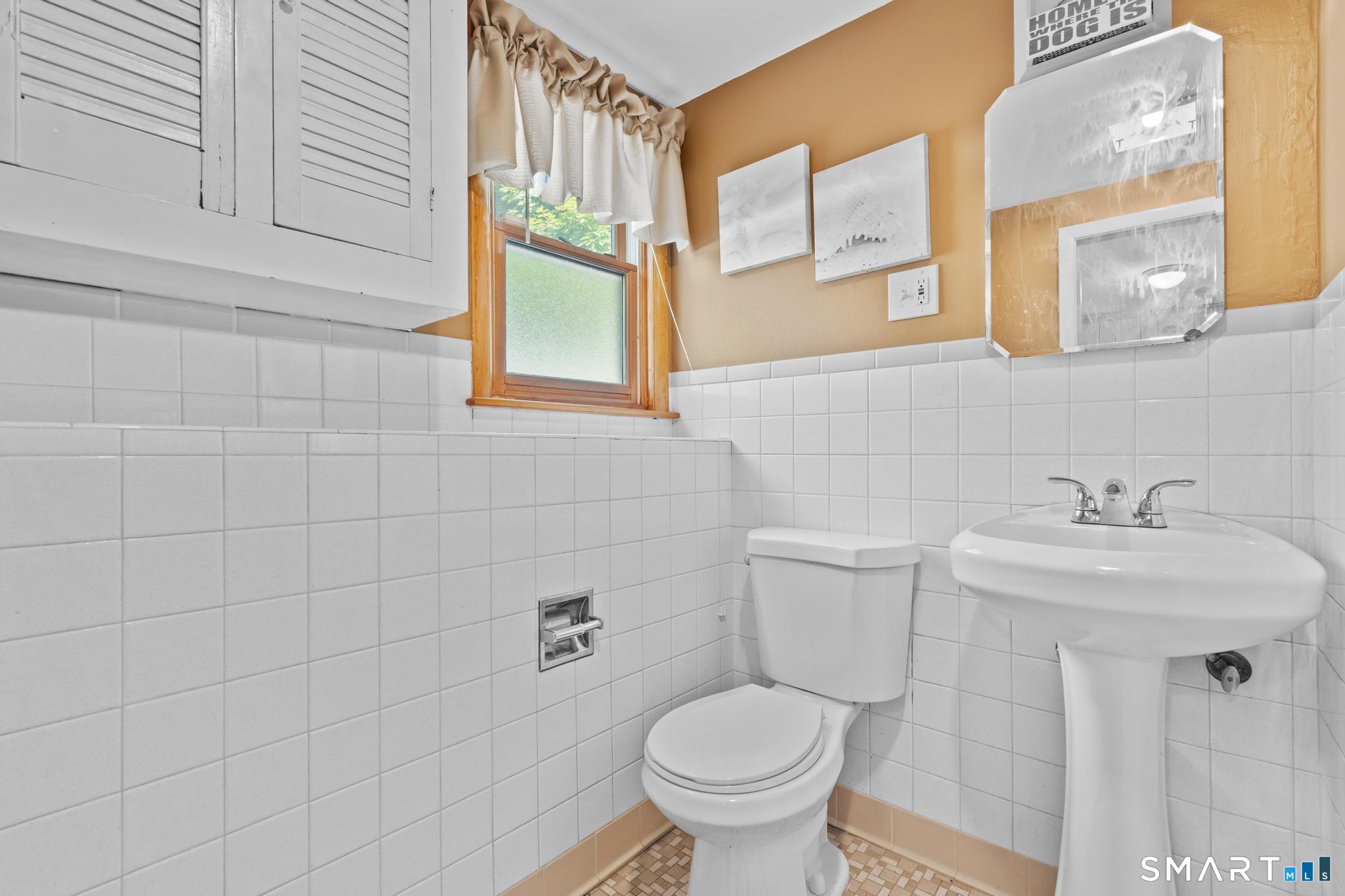 63 Bates Street Hartford CT 06114