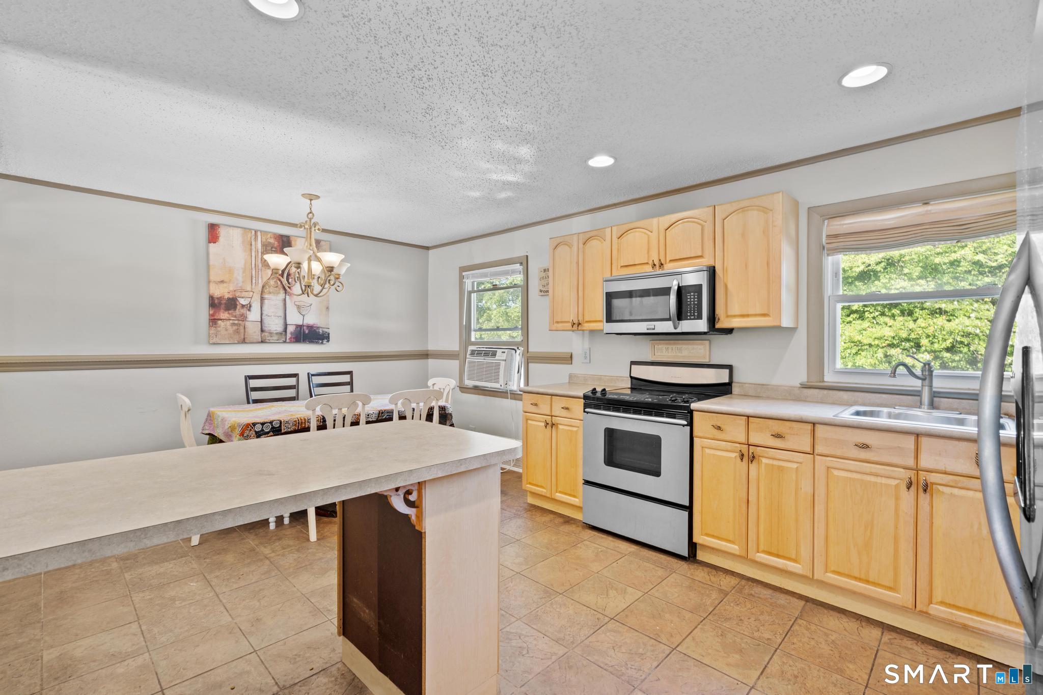 63 Bates Street Hartford CT 06114