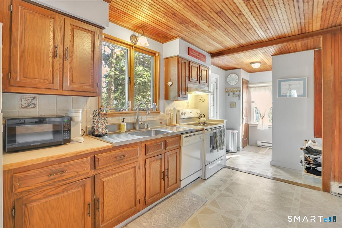 51 Highland Avenue Guilford CT 06437