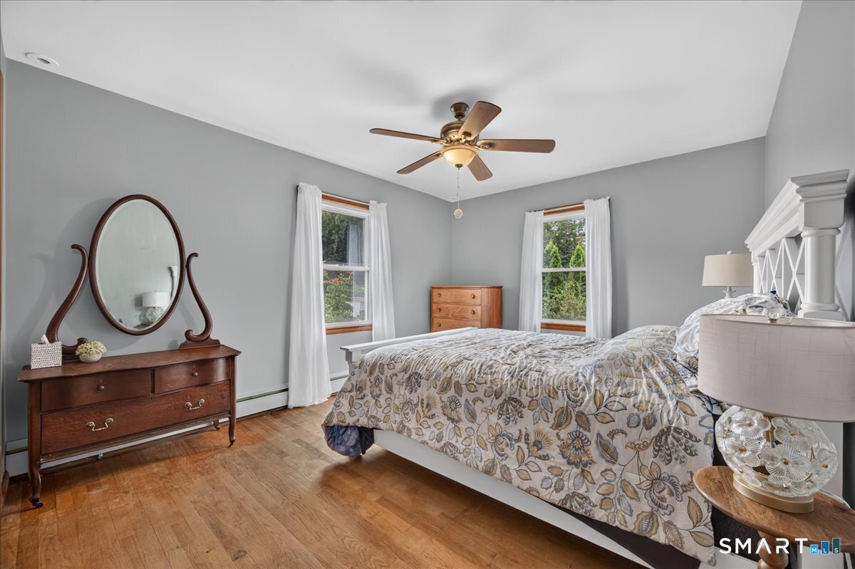 37 Vivian Street Waterford CT 06385