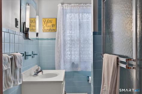 37 Vivian Street Waterford CT 06385