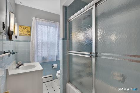 37 Vivian Street Waterford CT 06385