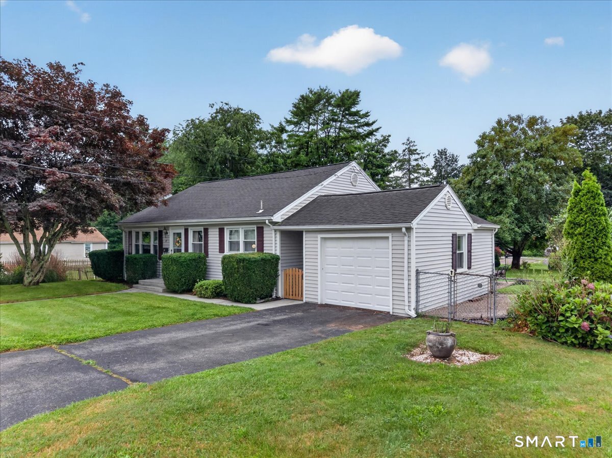 37 Vivian Street Waterford CT 06385