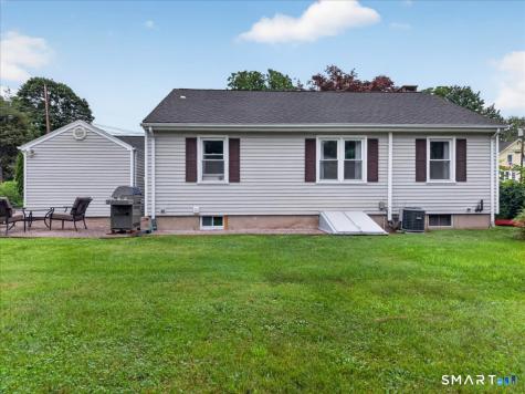 37 Vivian Street Waterford CT 06385
