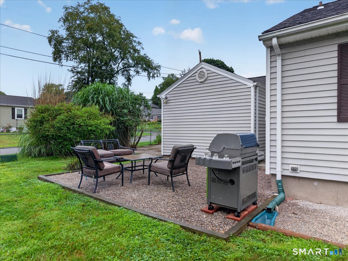 37 Vivian Street Waterford CT 06385