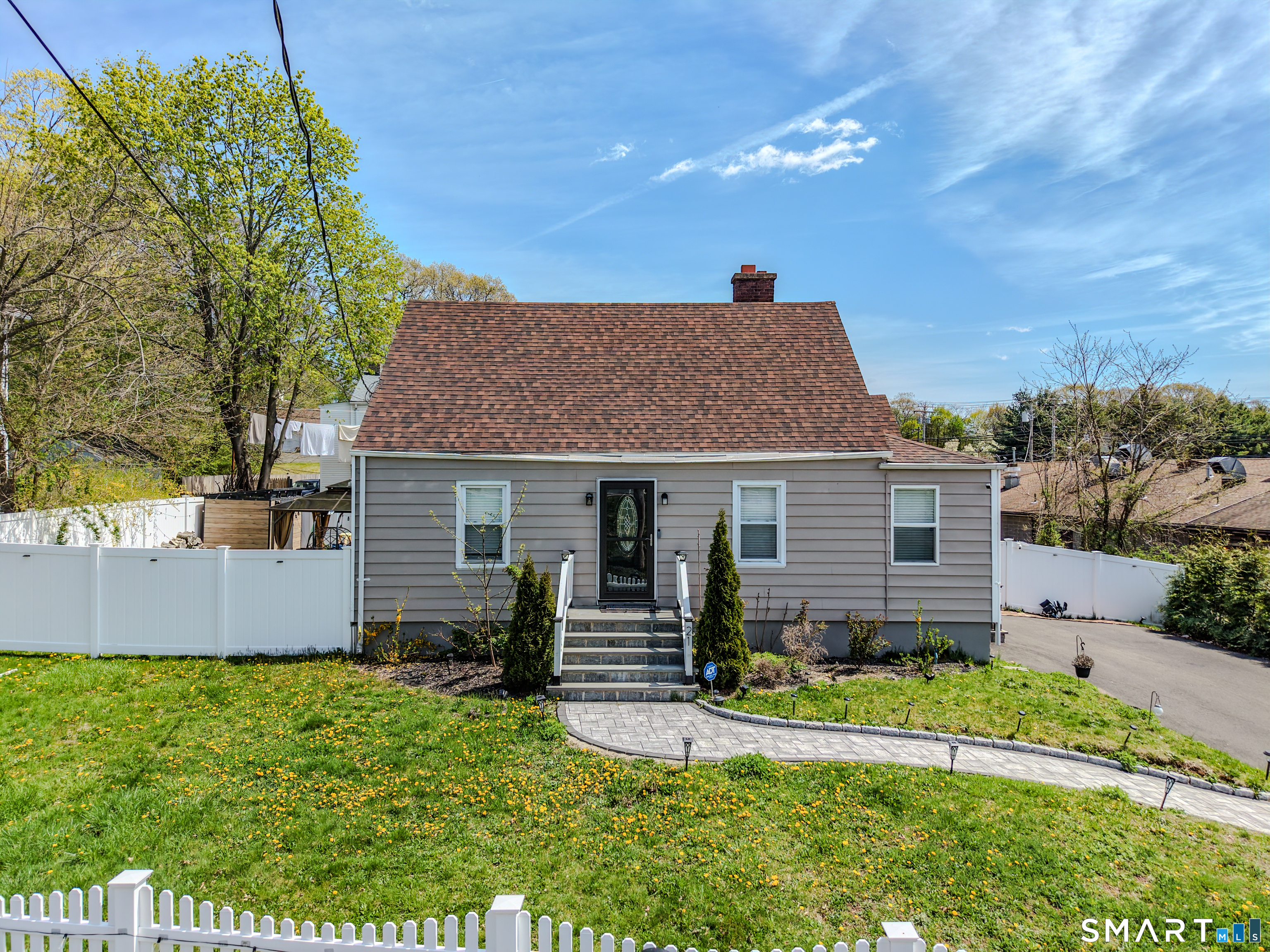 21 Highland Avenue East Haven CT 06512