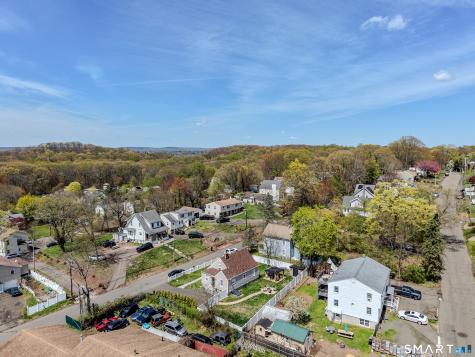 21 Highland Avenue East Haven CT 06512