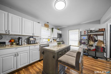 21 Highland Avenue East Haven CT 06512