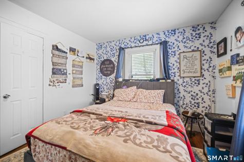 21 Highland Avenue East Haven CT 06512