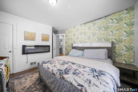 21 Highland Avenue East Haven CT 06512
