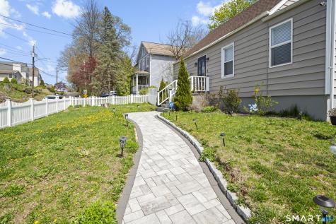 21 Highland Avenue East Haven CT 06512